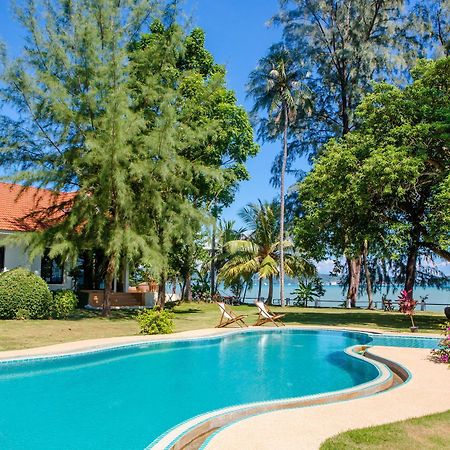 Villa Miracle Rawai Exteriör bild