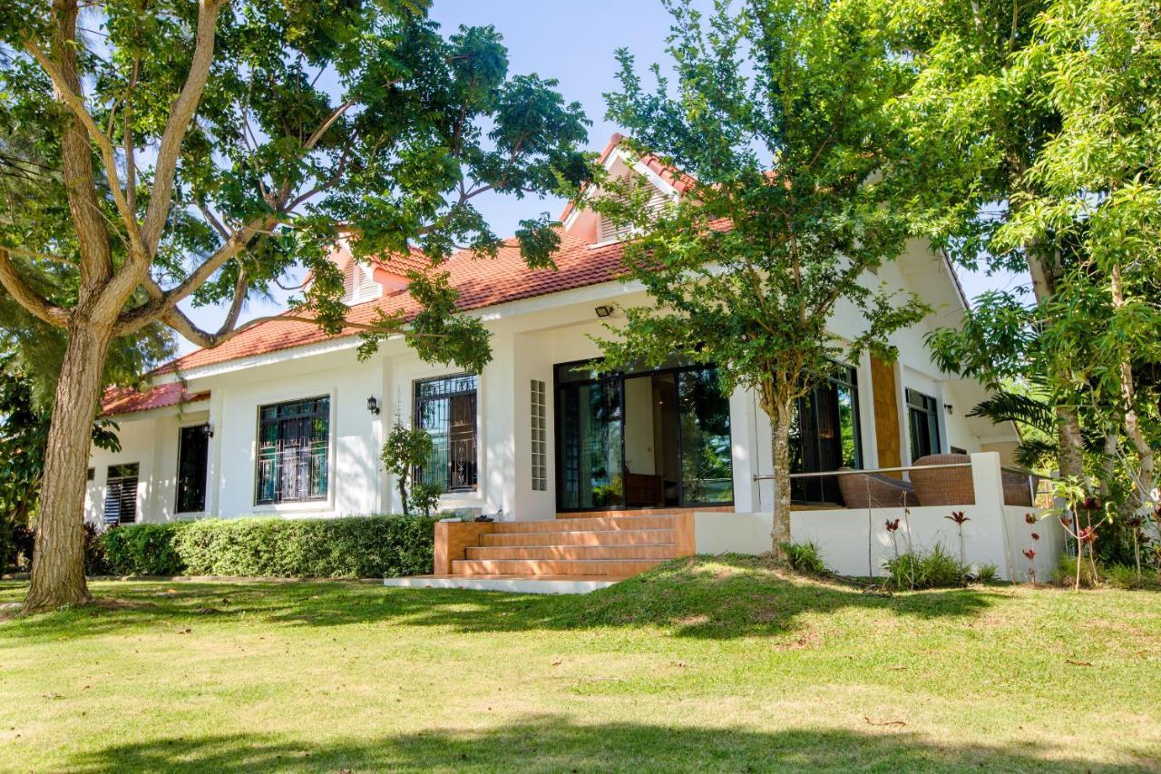 Villa Miracle Rawai Exteriör bild