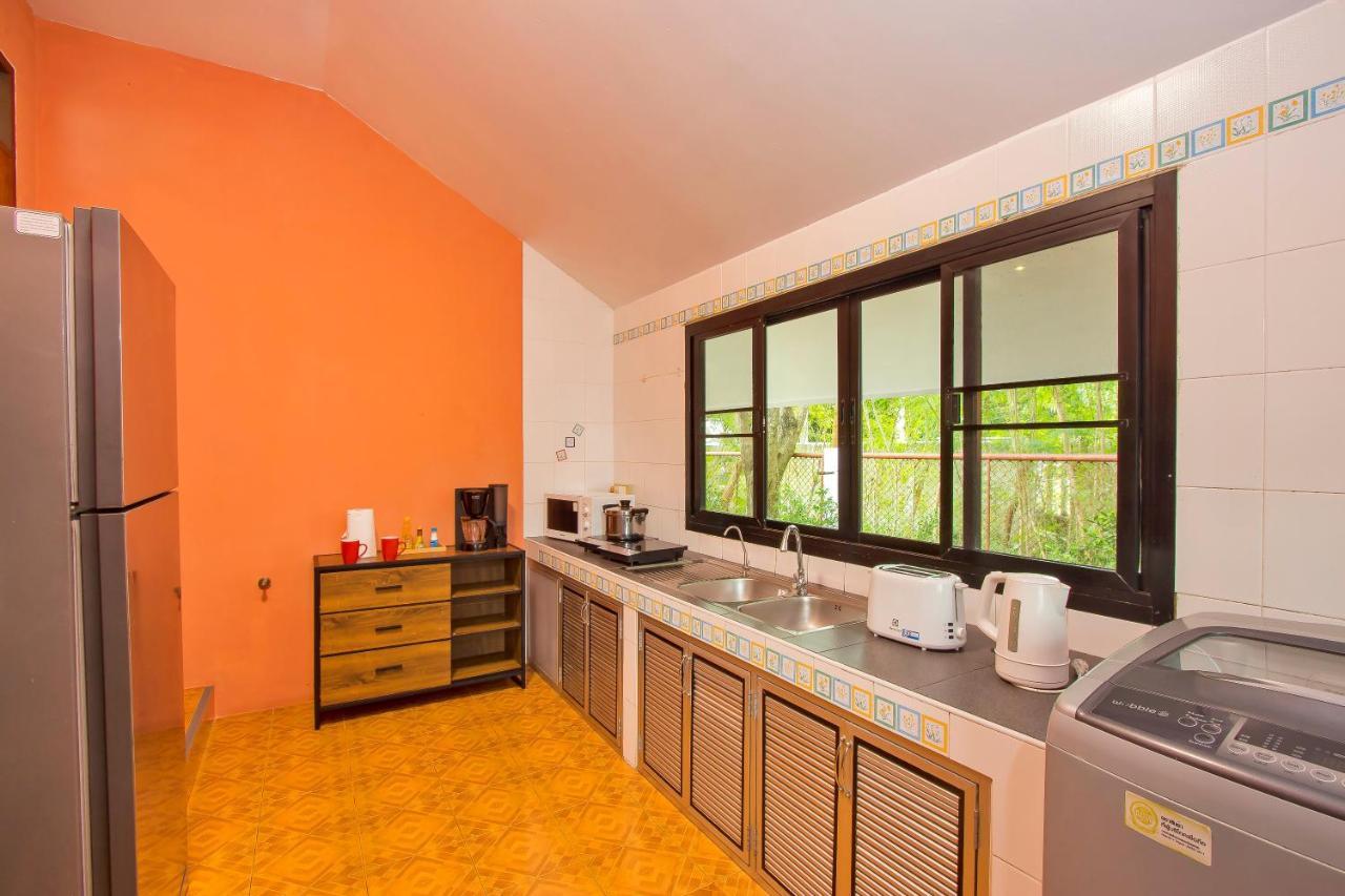 Villa Miracle Rawai Exteriör bild
