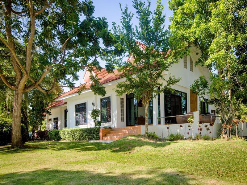 Villa Miracle Rawai Exteriör bild